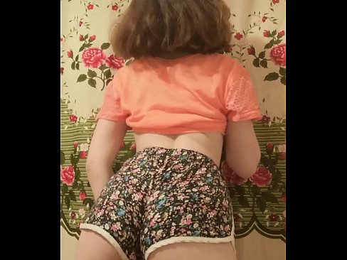 ❤️ Тачаангуй залуу бяцхан хүүхэн камер дээр шорт тайлж байна ❤ Зовох видео  mn.myteporn.ru
